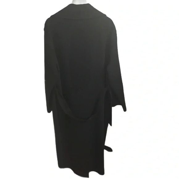 HERMES 100% Cashmere coat
NWT’s

8129 - Picture 6 of 10